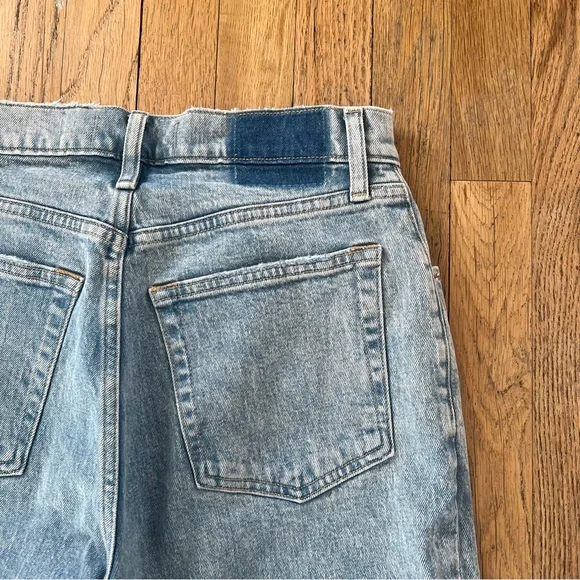 Abercrombie & Fitch Curve Love The ‘90s Straight Light Blue Straight Leg Jeans - Picture 8 of 10